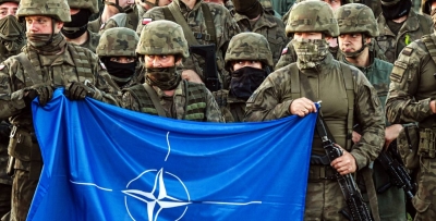 Министр обороны РФ заявил, что НАТО вплотную приблизилась к границам России