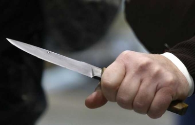 В центре Уфы мужчина с ножом напал на сотрудников полиции