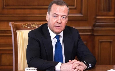 Медведева отправят на конституционный суд?